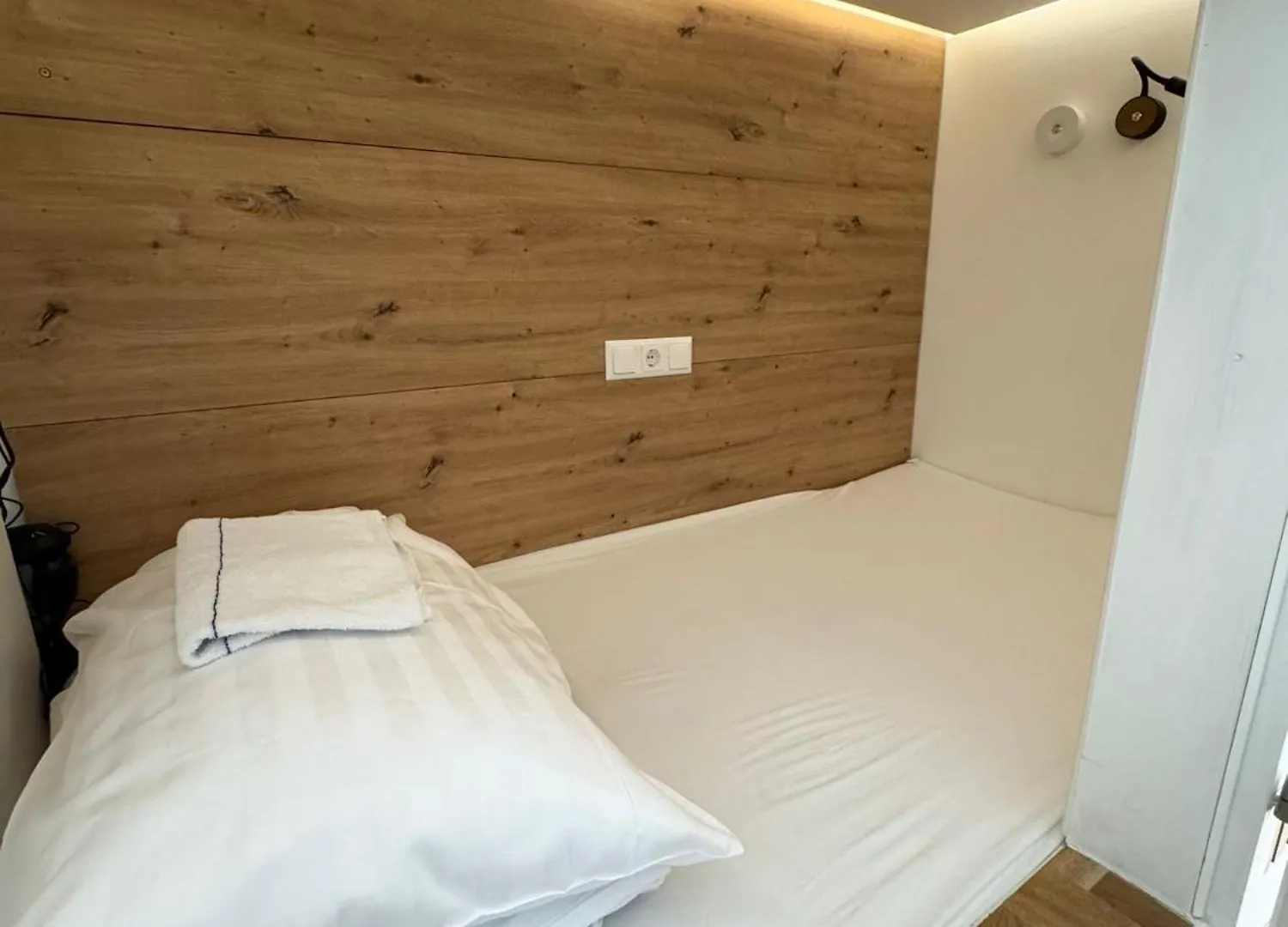 Kapselhotel Robin Wood Apartment Wien