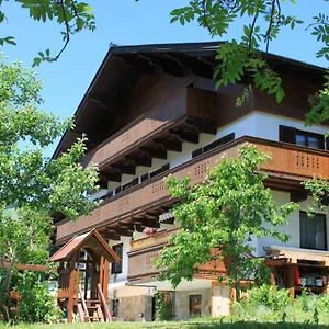 https://pension-aberger.saalbachhinterglemmhotels.com